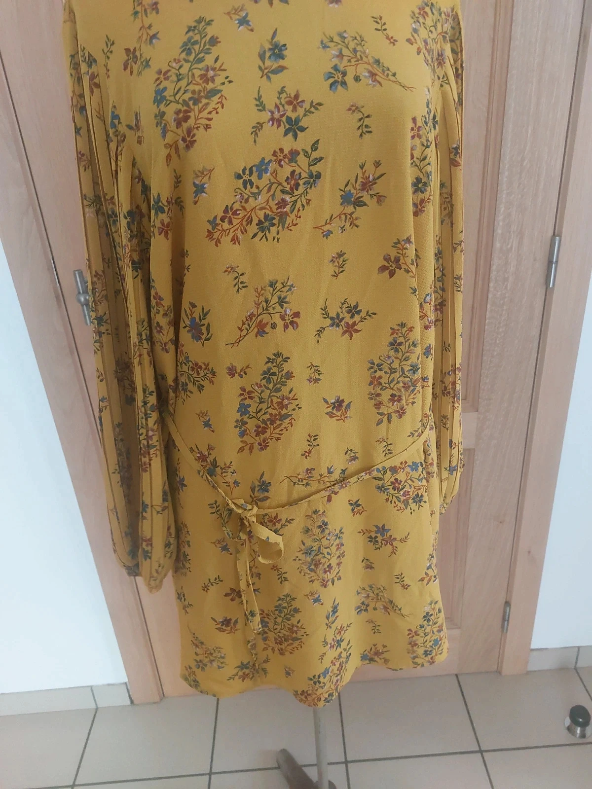 Très jolie robe Only en parfait état 🌸 Taille 40 – photo 3